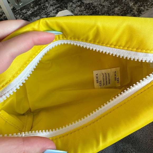 NEW SUPERGOOP Makeup Bag - Picture 4 of 4